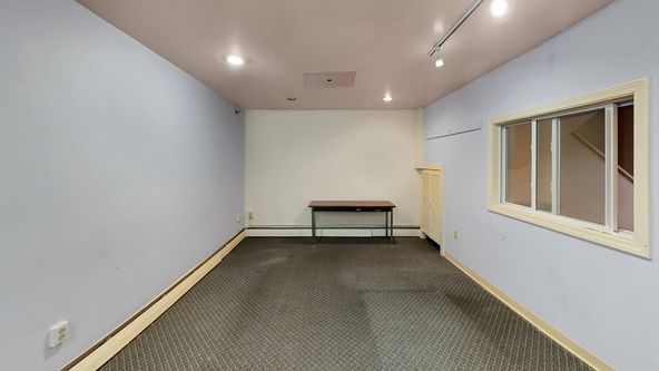 13 Westminster St, Lewiston, ME 04240